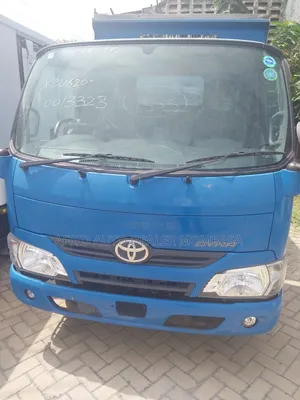 Toyota Dyna Tipper 2017 Blue