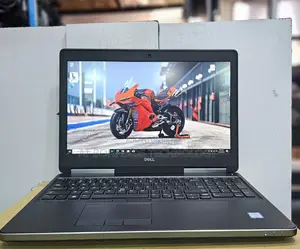 Laptop Dell Precision 7510 32GB Intel Xeon HDD+SSD 512GB