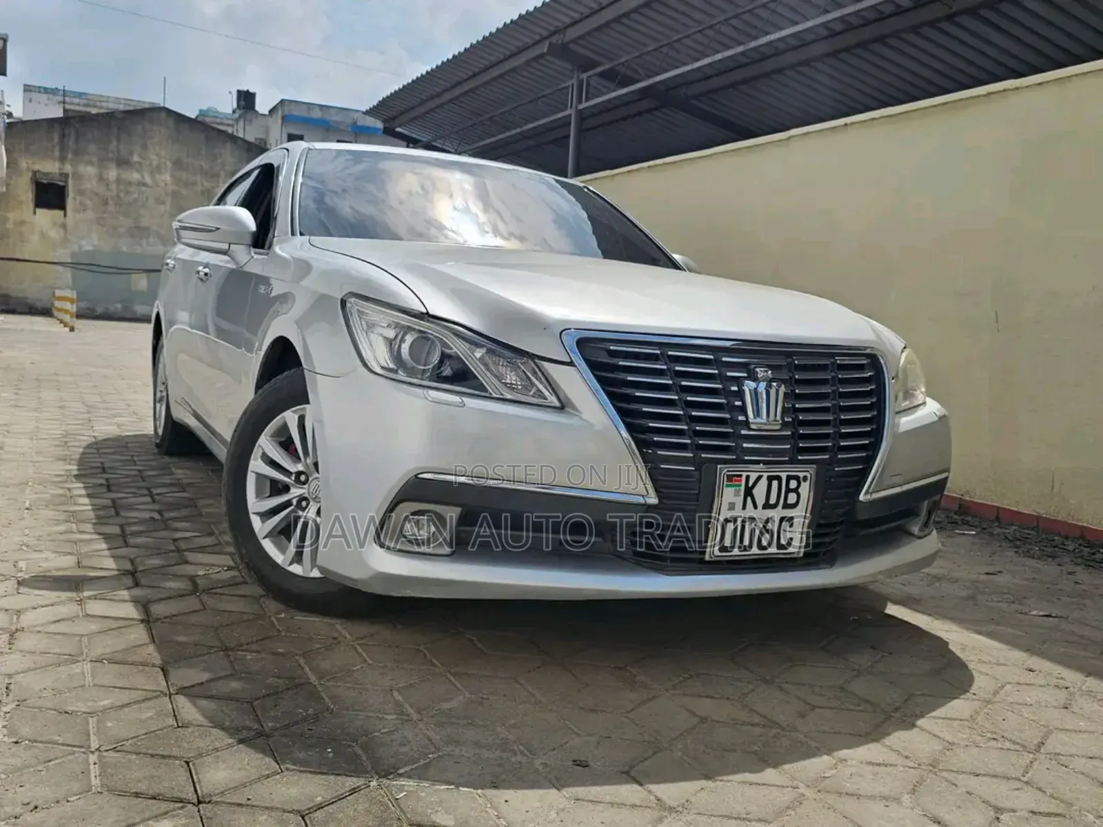 Toyota Crown 2014 Silver
