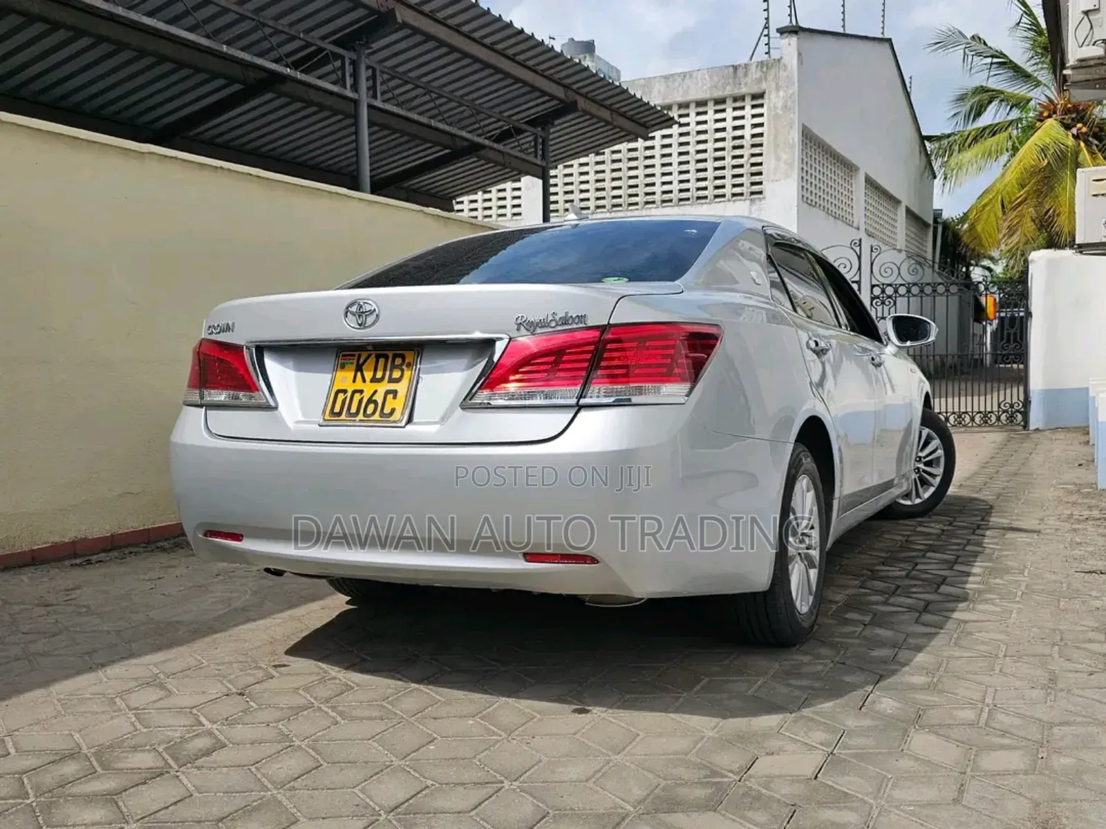 Toyota Crown 2014 Silver
