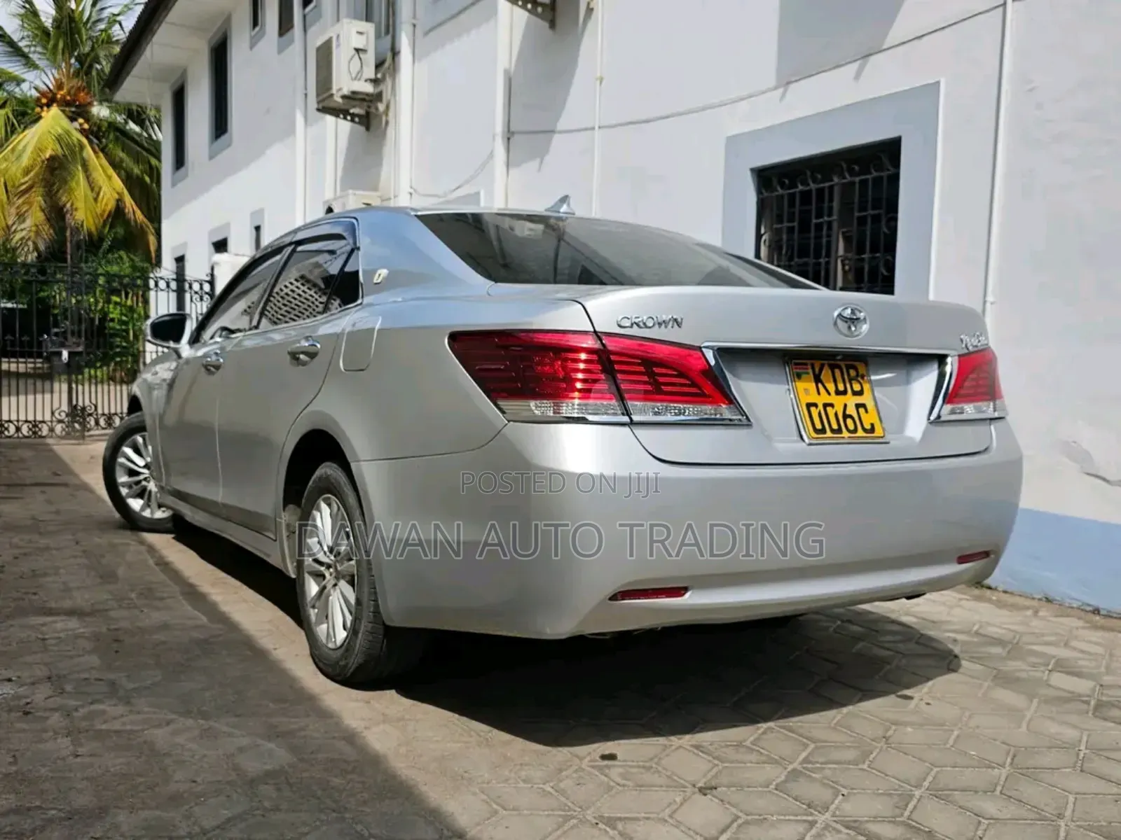 Toyota Crown 2014 Silver