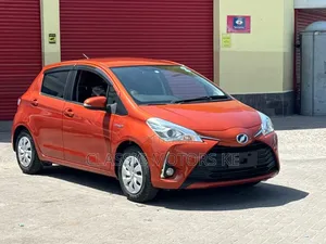 Toyota Vitz 1.5 FWD Hybrid 5dr 2018 Orange