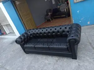 Unique Black 3 Seater Chesterfield Sofa