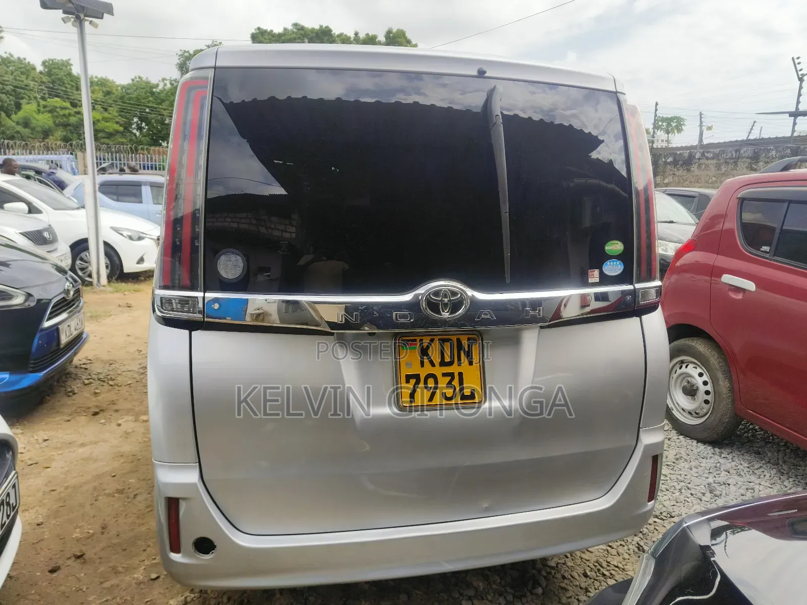 Toyota Noah 2016 Silver
