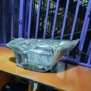 Toyota Ractis 2012/2014 Xenon Shiny Ex Japan Headlamp