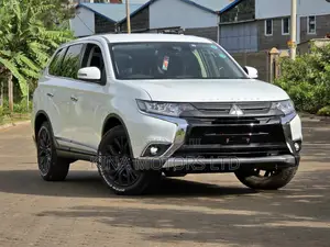 Mitsubishi Outlander 2017 White