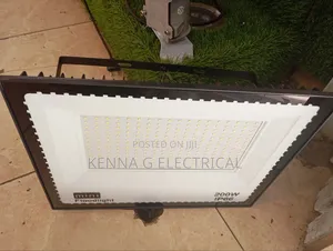 White Frame AC220-240V Thick Aluminum Mini Floodlight 200w