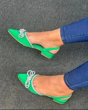 Closed Multicolored Flats Shoes