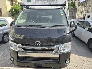 Toyota HiAce 2018 Black
