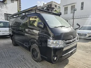 Toyota HiAce 2018 Black