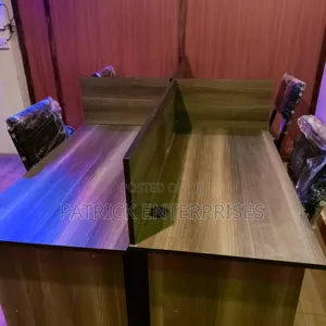 Modern Four Way Workstation
