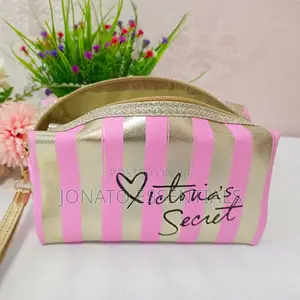 Travel Makeup Storage Bag and Organizer