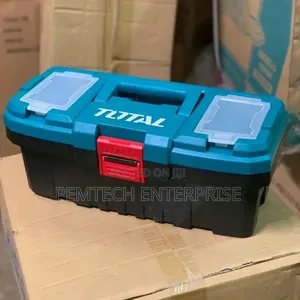 Total 17′′ Plastic Tool Box