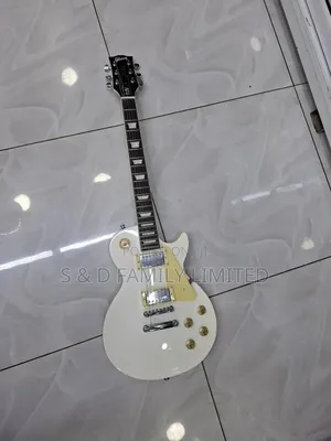 White Gibson Lespaul Solo Guitar