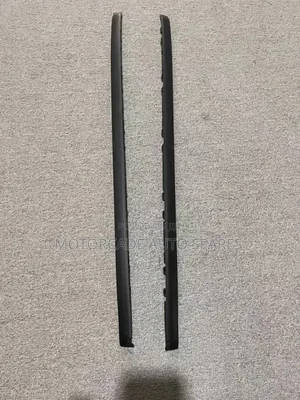 Toyota Landcruiser Prado 2011-2018 Windscreen Moulding Strip