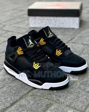 *Jordan 4 Royalty* _Sizes:36,37,38,39,40_