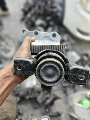Suzuki Solio Engine Mounting