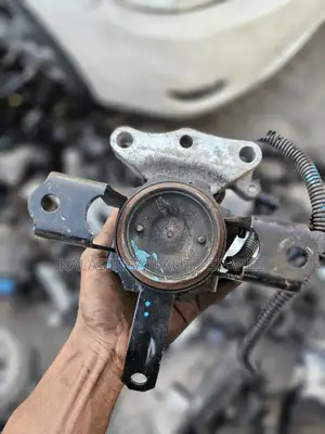 Alto 2015 Engine Mounting