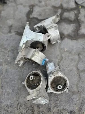 Engine Mounting  Honda Insight