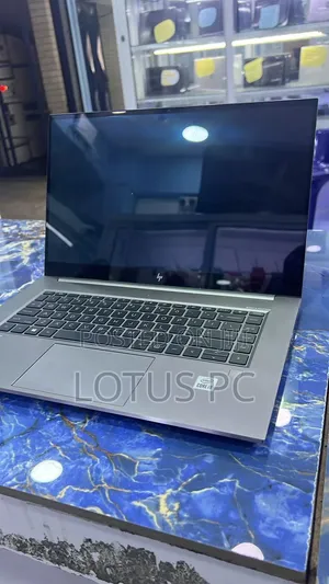 Laptop HP Zbook Studio G7 32GB Intel Core I9 SSD 512GB