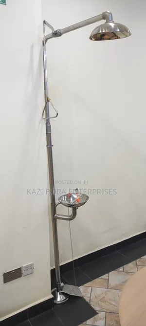 Emergency Shower With Eye Wash Stations