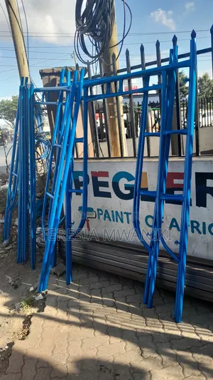 Scaffolding Ladders (H - Flame)
