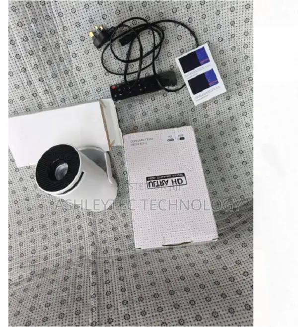 NEW Ultra HD Portable Projector With Remote