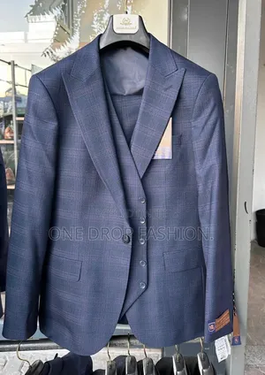Alberto Moreno Suits