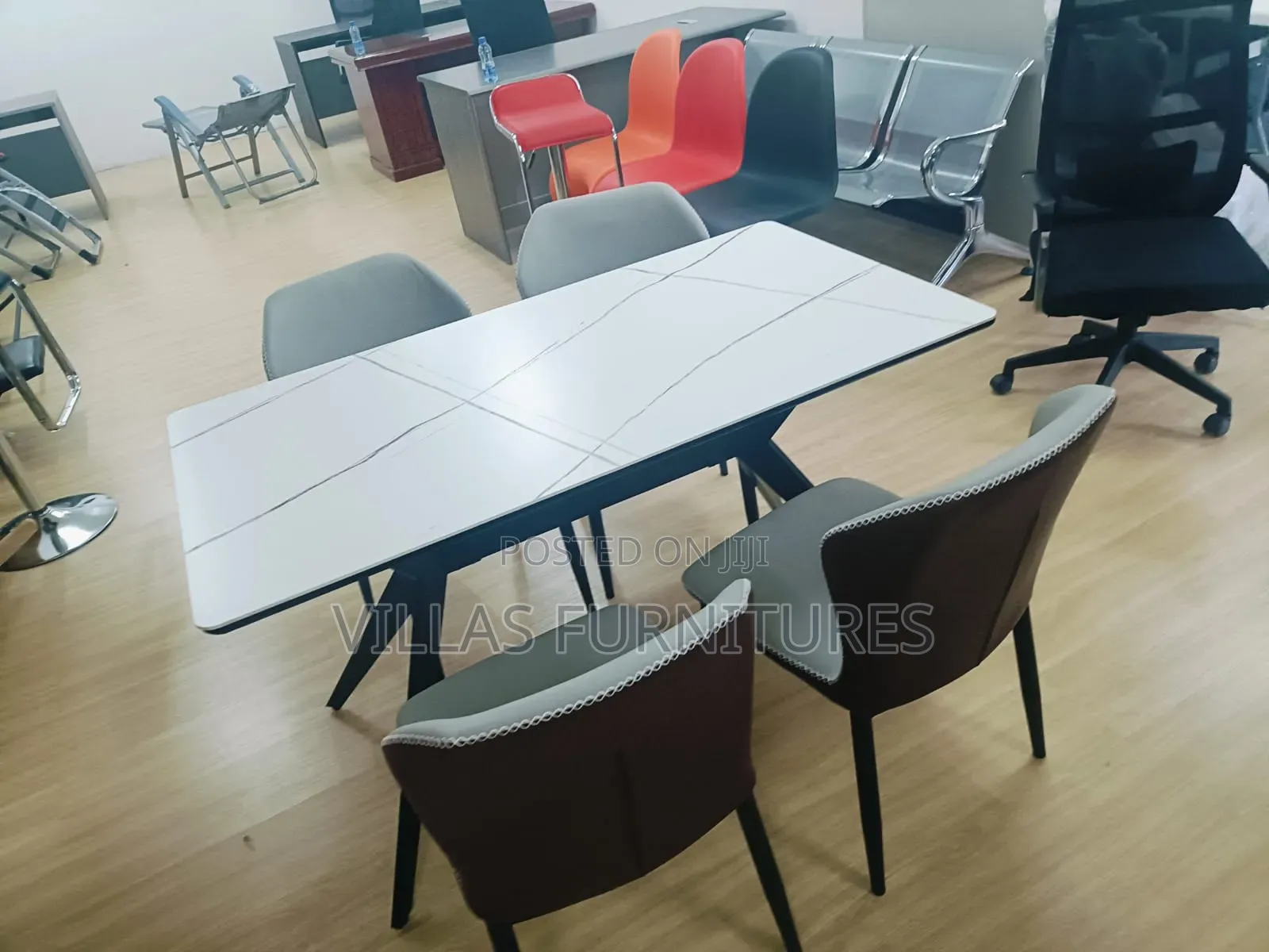 Marble 4 Seater Dining Table