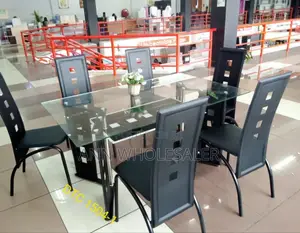 6 Sitter Glass Dinning Table