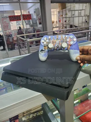 Used Ps4 *Slim* With 1 Wireless Pad
