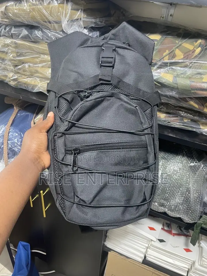 Black Camel Bag With 3L Water Bladder