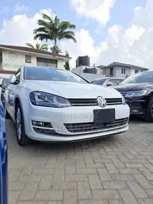 Volkswagen Golf TSI SE FWD 2018 White