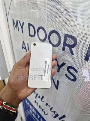 Apple iPhone SE 64 GB White