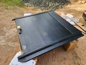 Type C Manual Roller Shutter Double Cab Cover Available
