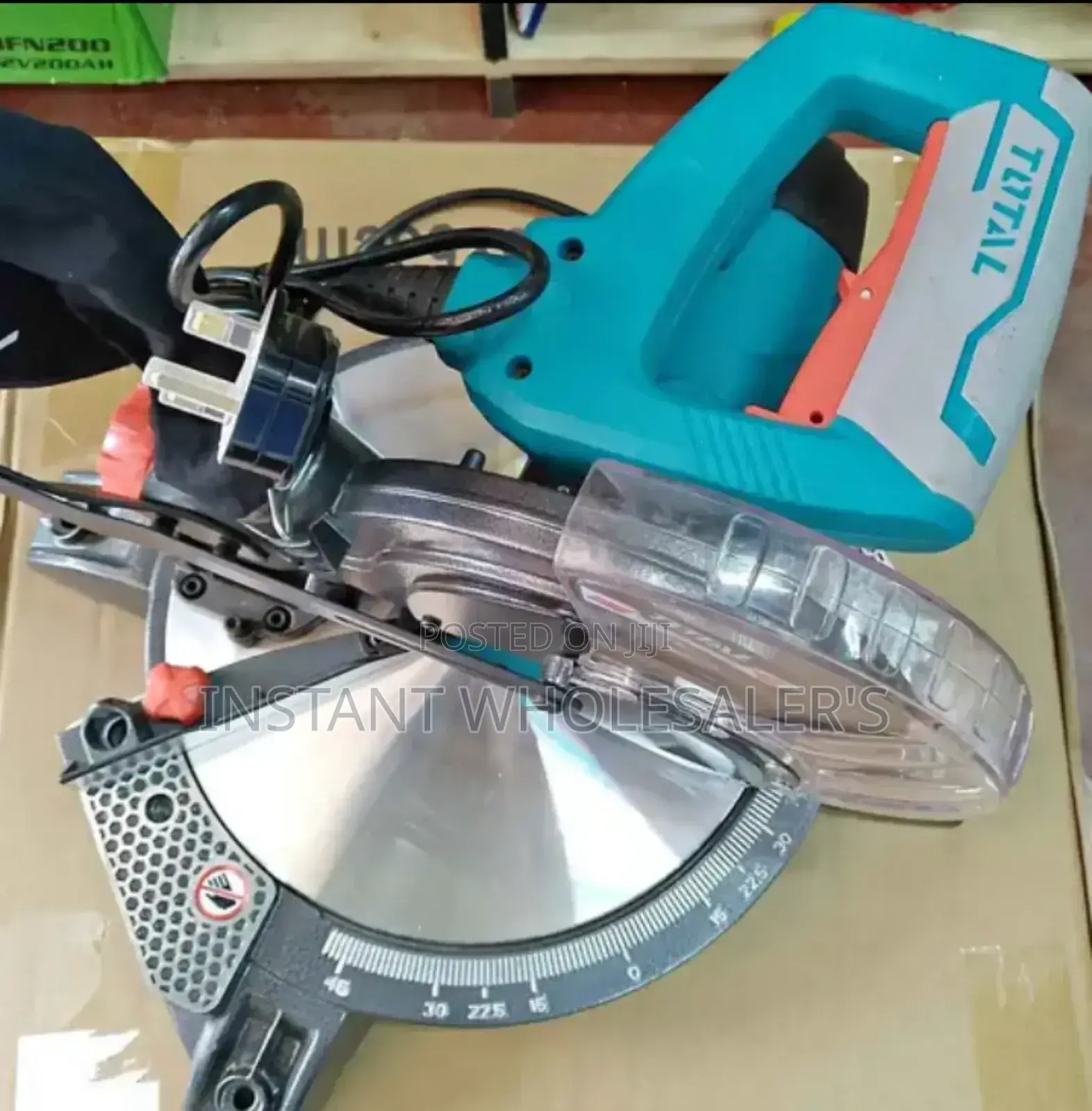 Miter Saw Total 1400W