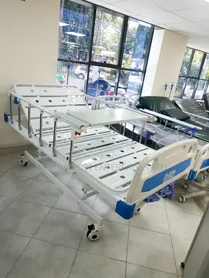Abs Three Crank Hospital Bed (Cm035)