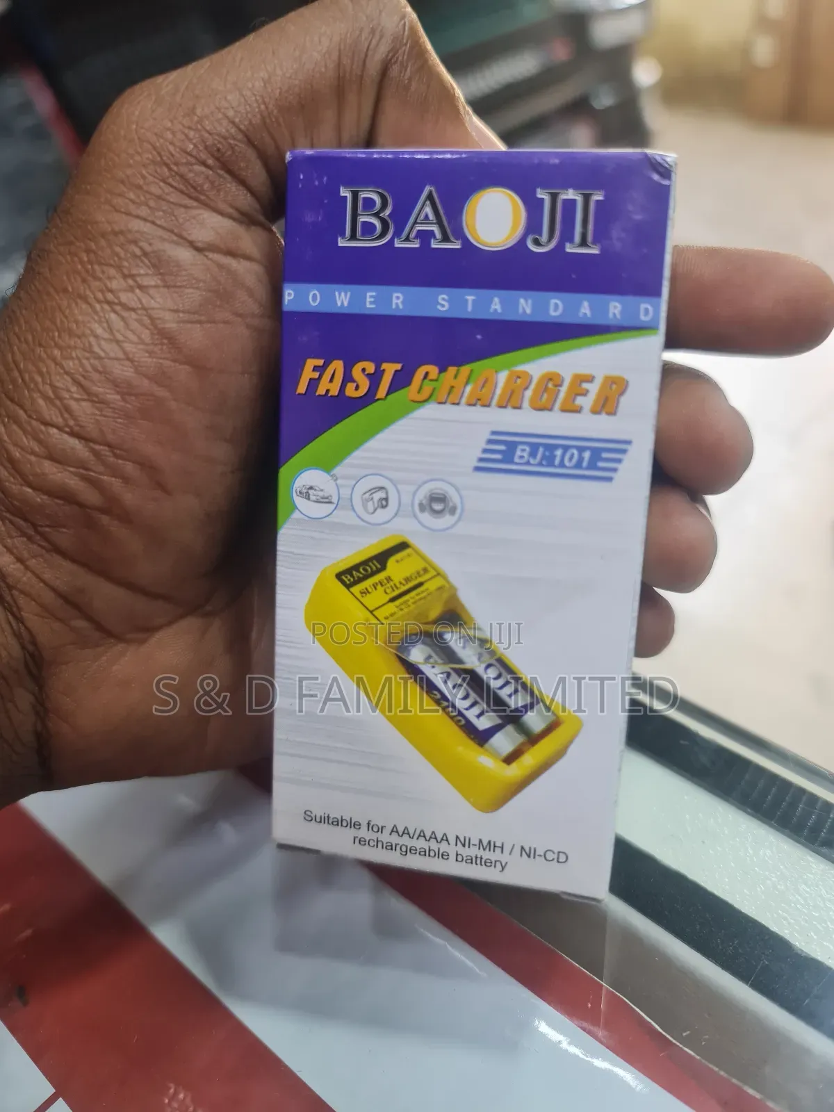 AA/AAA Battery Charger