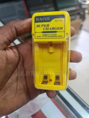 AA/AAA Battery Charger
