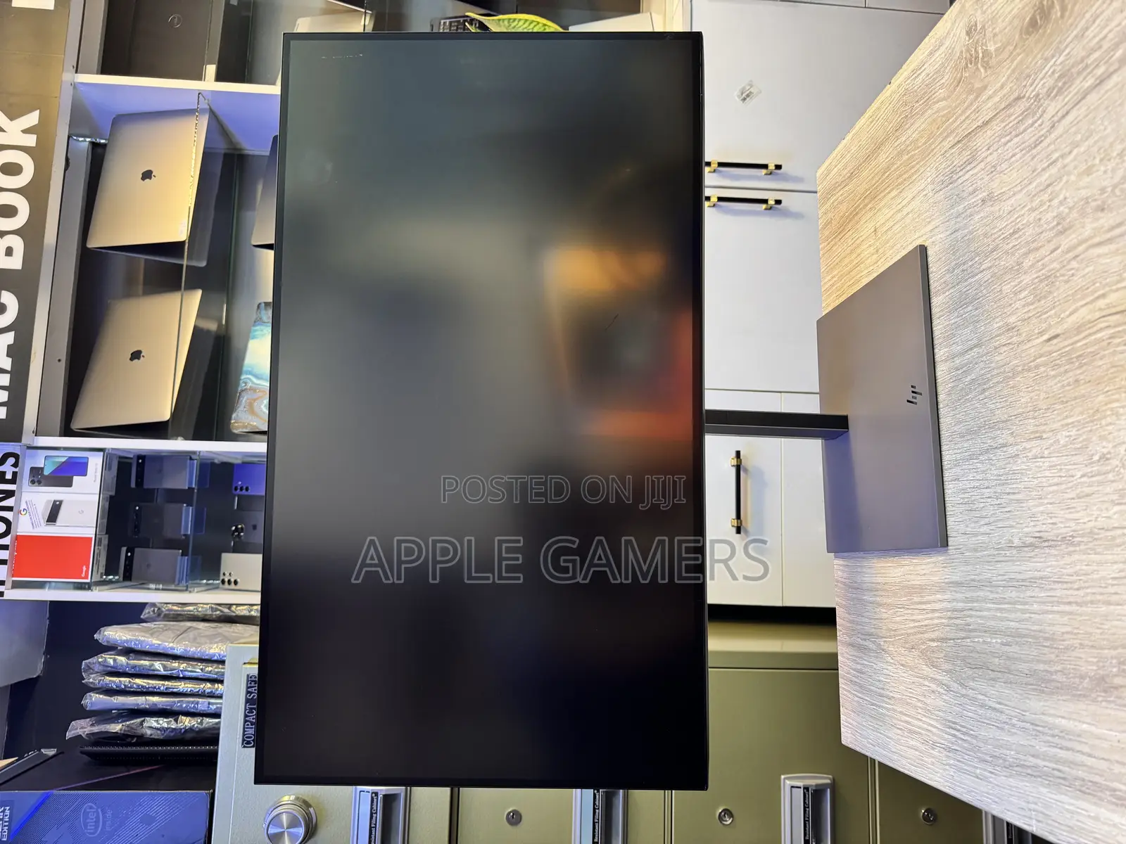 HP Z3 27" Screen Display