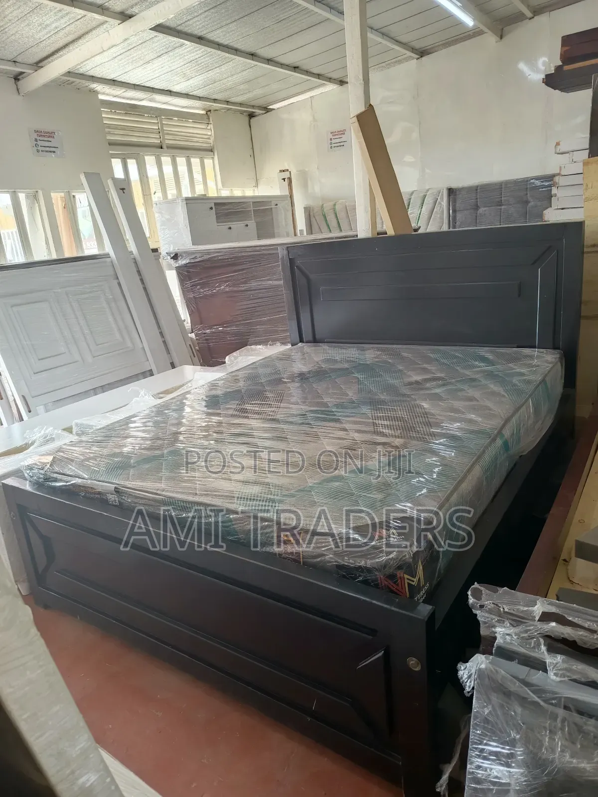 Bed - 5*6 Black Designer Bed