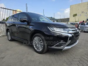 Mitsubishi Outlander 2.0 PHEV AWD 2018 Black