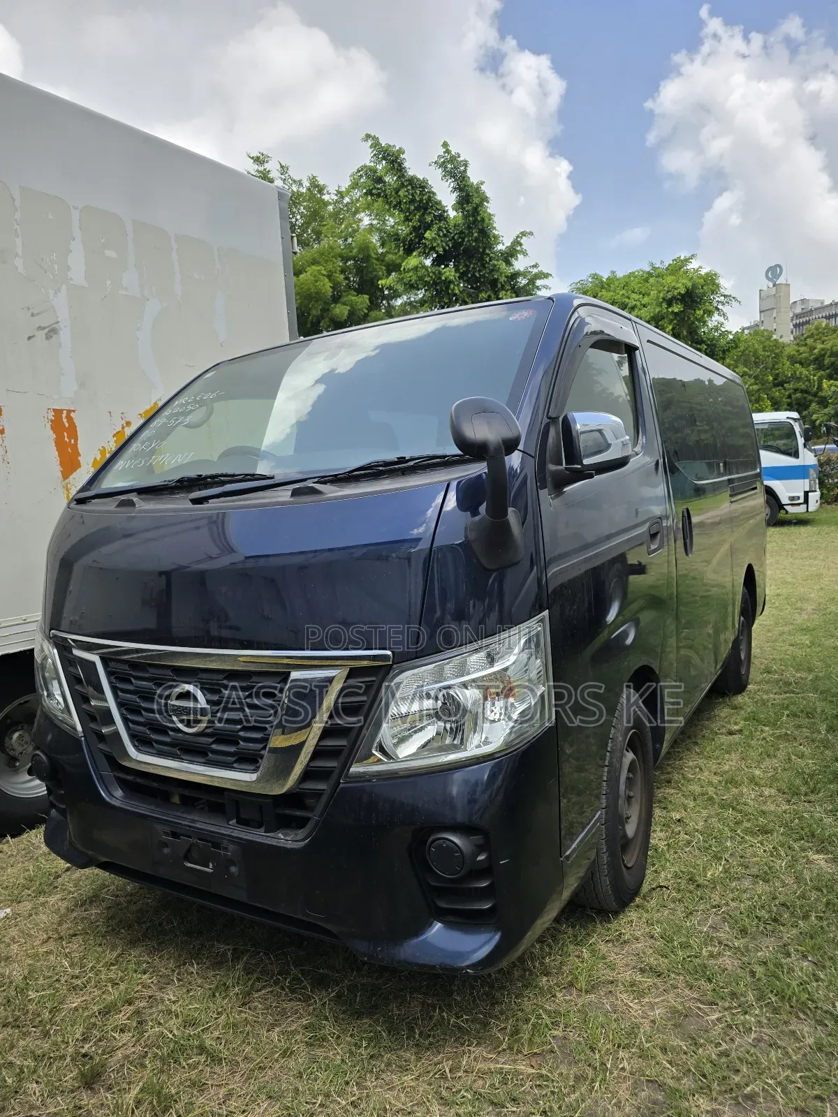 Nissan Caravan (Urvan) 2018 Blue