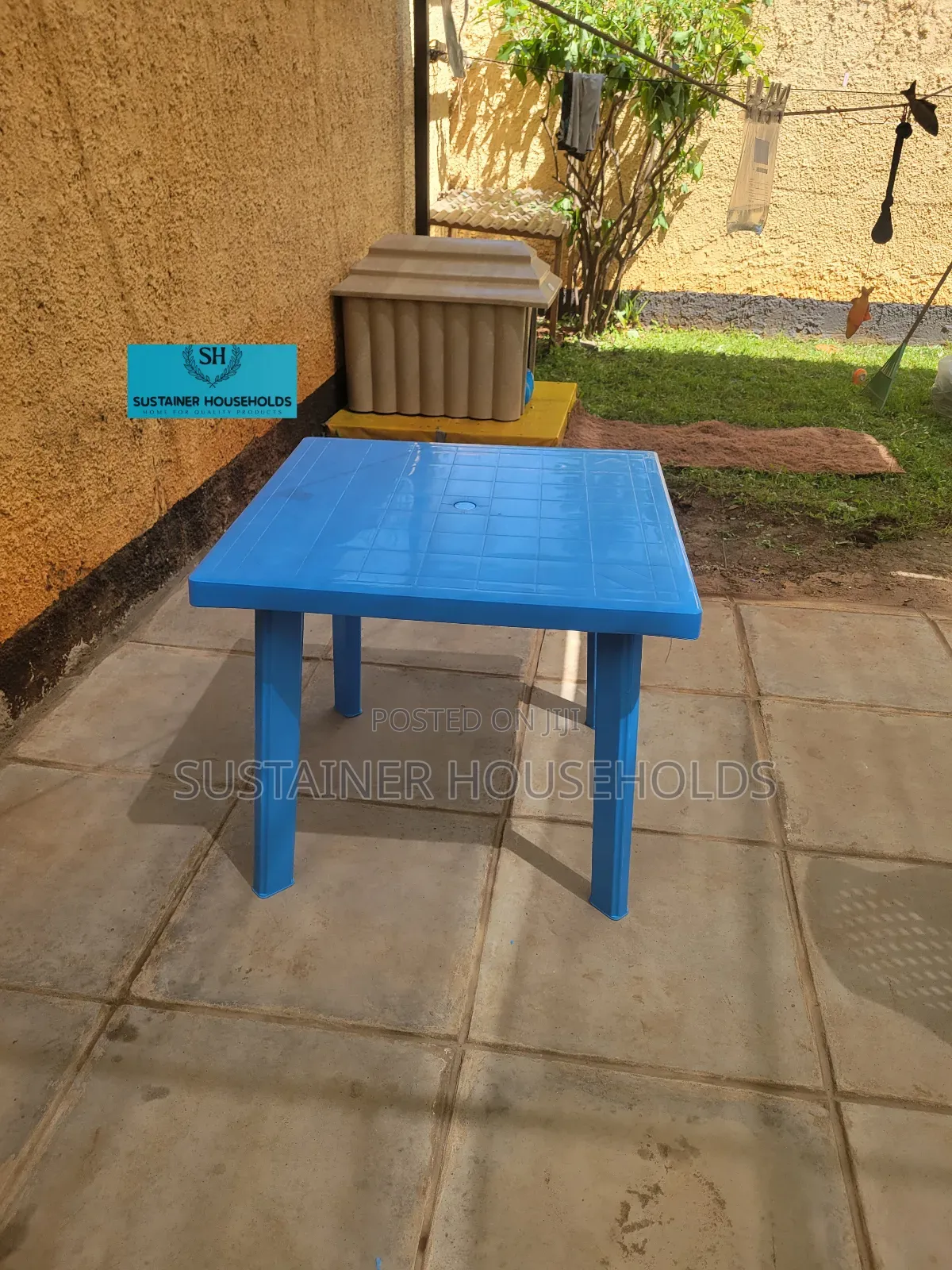 Square Plastic Table With Plastic Legs for Hotels Available