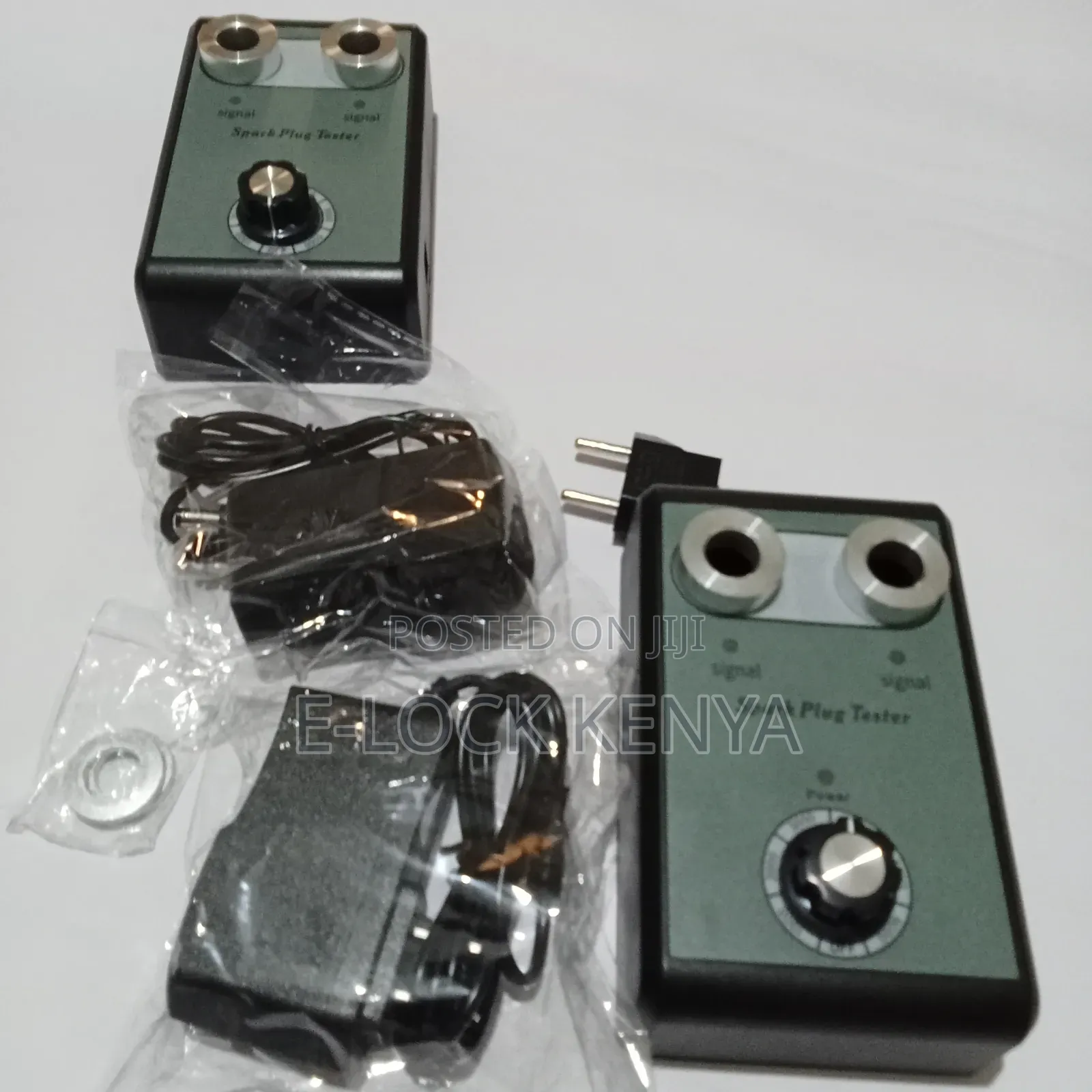 Spark Plug Tester. Voltage Stability