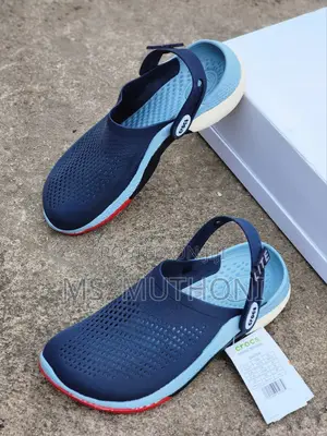 Qualoty Crocs Size 40-45