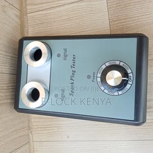 Vehicle Spark Plug Tester With Compact Casing
