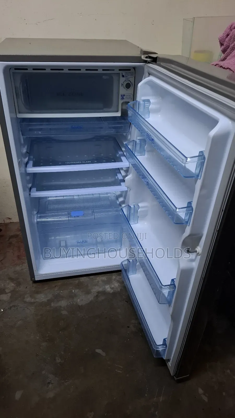 Von 190L Fridge