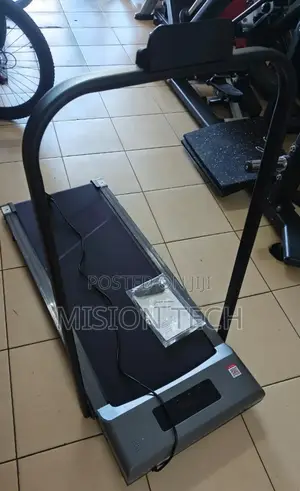 Foldable Walking Pad
(Mini Treadmill) 
With a Phone Hold3
°°