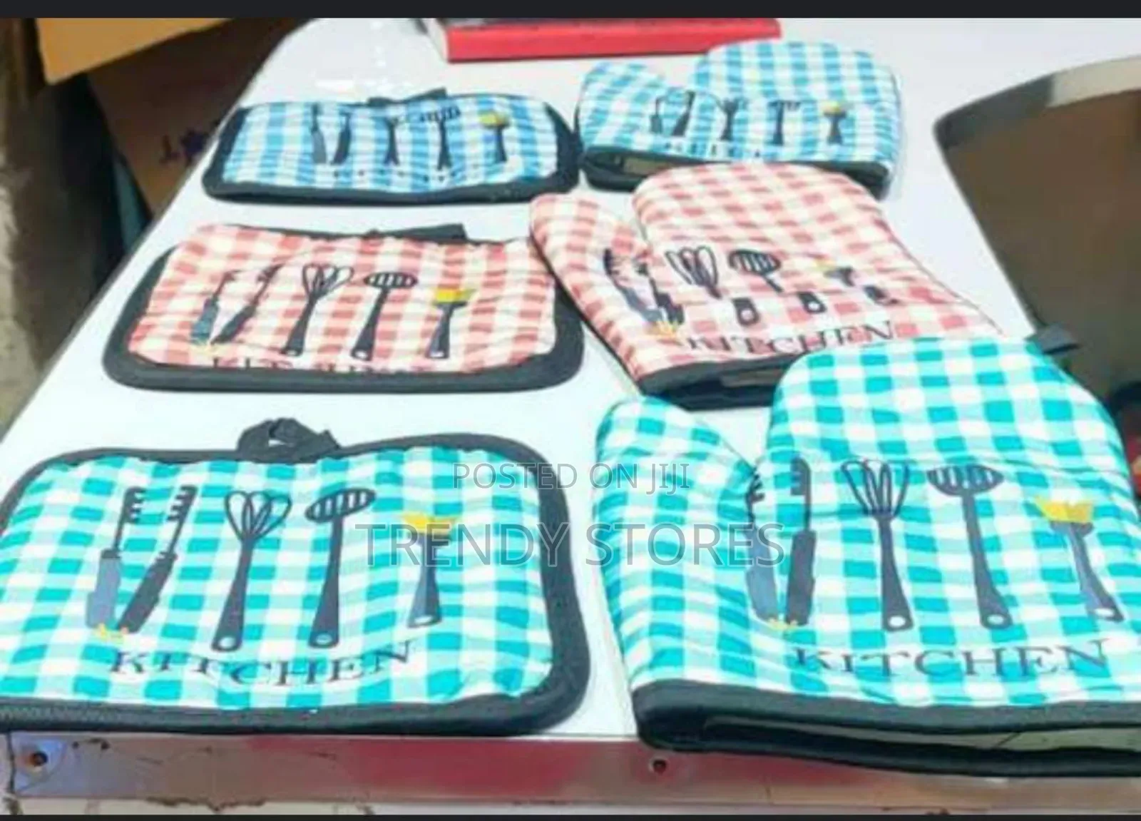 2 In 1 Kitchen Glove Set